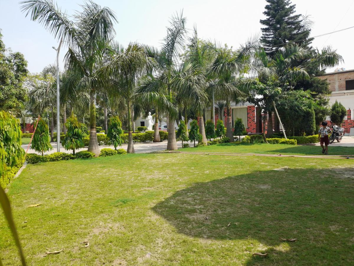 Ashoka Resort & Banquets Begusarai Екстериор снимка
